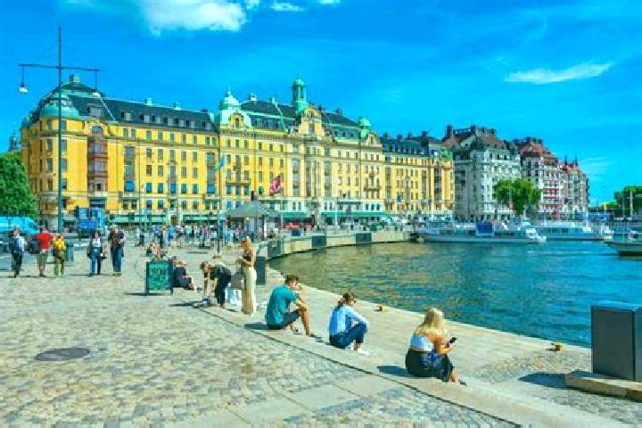 Rose, 35 — Escort in Sjoebo, Sweden