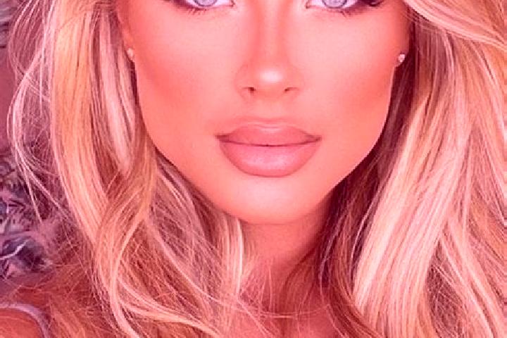 Rose, 36, a blonde blue-eyed latina companion based in Bhati. Offering Party Girl, Girlfriend Experience, Striptease, Roleplay. Available for incall and outc...