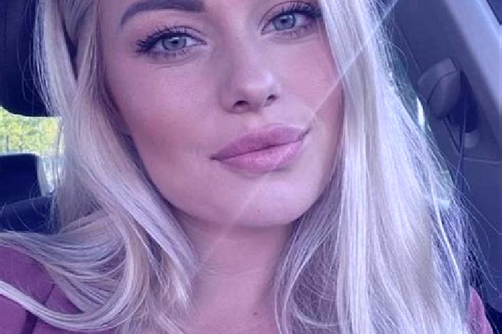 Rose, 36, a blonde hazel-eyed mixed companion based in Englemount-Lawrence. Offering 69, Fetish, Girlfriend Experience, Overnight, Striptease. Available for ...