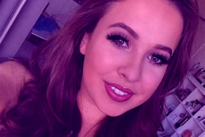 Rose, 36, a chestnut grey-eyed european companion based in Pineda de la Sierra. Offering Girlfriend Experience, Roleplay, Fetish, CIM. Available for incall a...