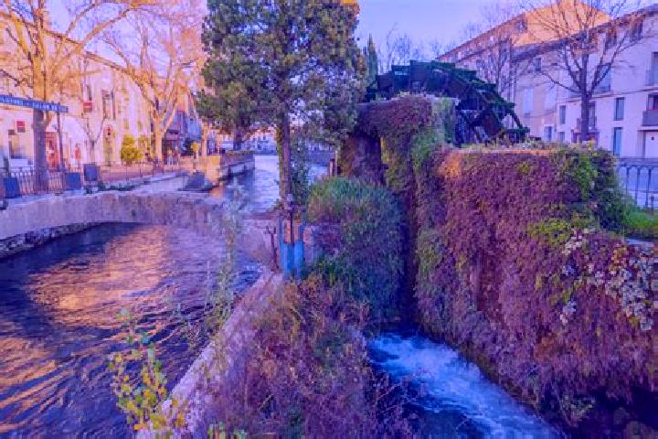 Rose, 36 — Escort in Entraigues-sur-la-Sorgue, France