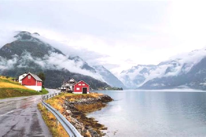 Rose, 36 — Escort in Laerdalsoyri, Norway