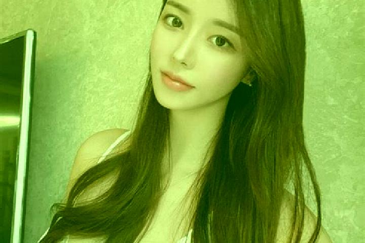 Rose, 36 — Escort in Yanhanshan, China