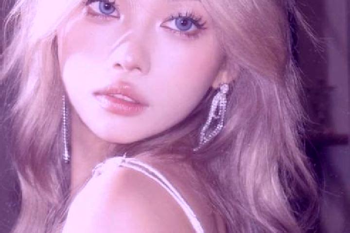 Rose, 37, a blonde blue-eyed asian companion based in Bela. Offering Overnight, Girlfriend Experience, Domination, Dinner Date. Available for incall and outc...