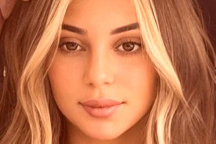 Rose, 37, a blonde brown-eyed caribbean companion based in Stebach. Offering Erotic Massage, Party Girl. Available for incall and outcall, day and evening da...