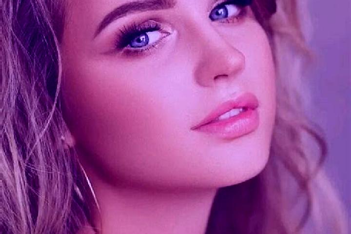 Rose, 37, a dark blonde blue-eyed middle eastern companion based in Soucy. Offering Dinner Date, Overnight, Party Girl. Available for incall and outcall, day...