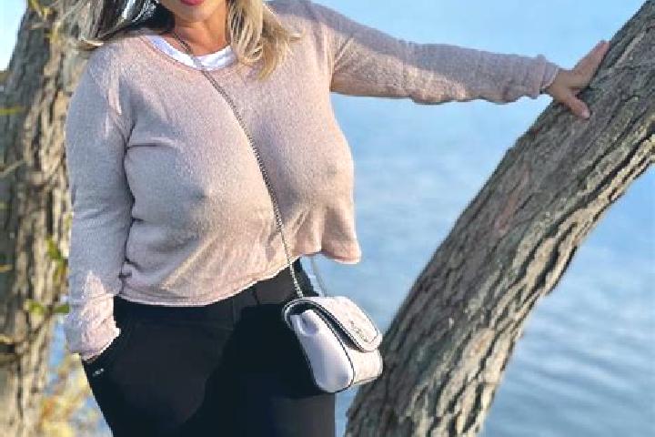 Rose, 37 — Escort in Gig Harbor, United States