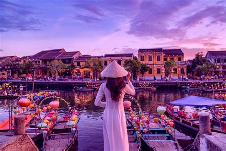 Rose, 37 — Escort in GJong Hoi, Vietnam