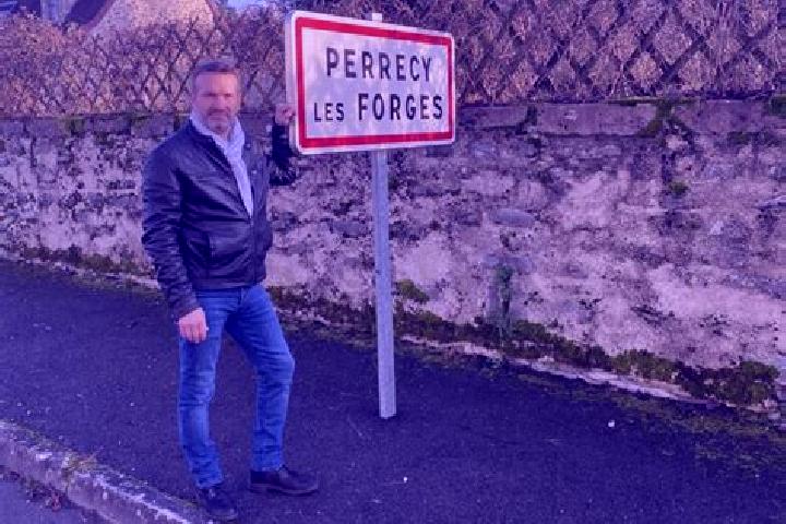 Rose, 37 — Escort in Perrecy-les-Forges, France