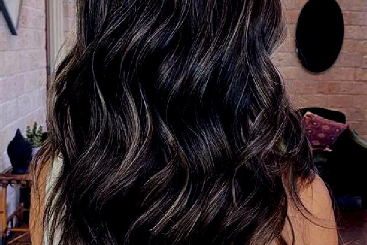 Rose, 38, a brunette grey-eyed asian companion based in Fussy. Offering Fetish, Party Girl, Couples. Available for incall and outcall, day and evening dates.