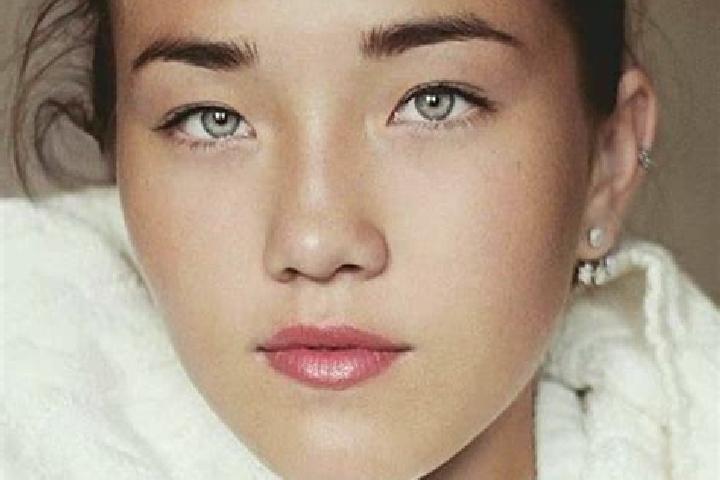 Rose, 38, a brunette grey-eyed caucasian companion based in Tala. Offering Deep French Kissing, OWO, 69. Available for incall and outcall, overnight bookings...