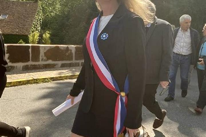 Rose, 38 — Escort in Vailly-sur-Sauldre, France