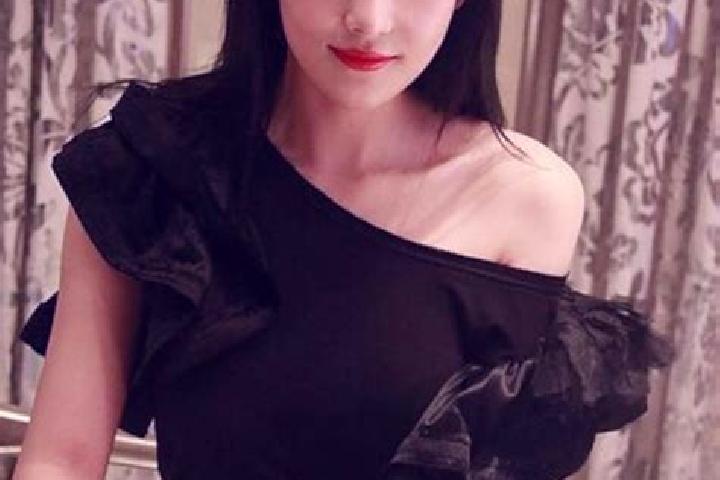 Rose, 39, a black dark-eyed asian companion based in Banos de Rioja. Offering Domination, A-Level, Party Girl. Available for incall and outcall, day and even...