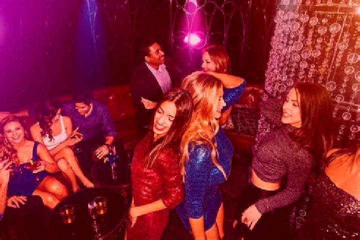 Rose, 39, a blonde amber-eyed asian companion based in Guocun. Offering Deep French Kissing, Striptease, Dinner Date, Roleplay. Available for incall and outc...