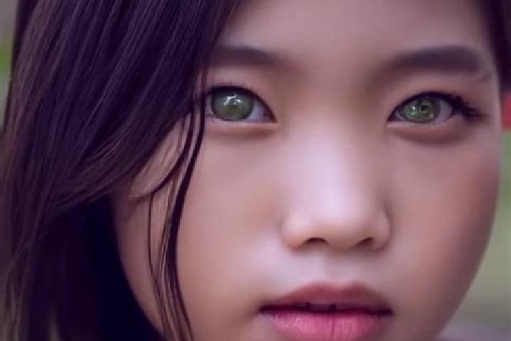 Rose, 39, a brunette green-eyed asian companion based in Amstenrade. Offering Tantra, Erotic Massage, 69, Girlfriend Experience. Available for incall and out...
