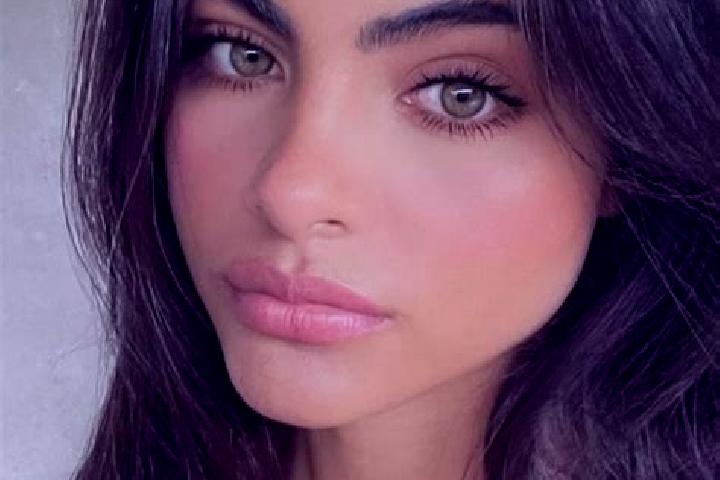 Rose, 39, a brunette green-eyed european companion based in Gevas. Offering Girlfriend Experience, BDSM, Dinner Date, Massage, Travel Companion. Available fo...