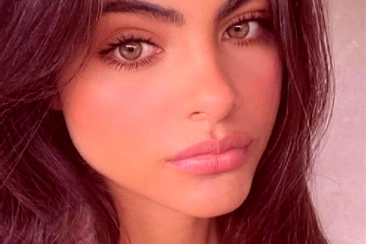 Ruby, 20, a black hazel-eyed middle eastern companion based in Leskovik. Offering CIM, Couples, Travel Companion. Available for incall and outcall, day and e...