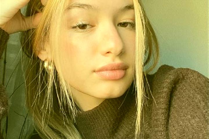 Ruby, 20, a blonde brown-eyed indian companion based in Machulince. Offering BDSM, OWO, Massage. Available for incall and outcall, day and evening dates.
