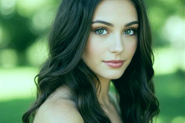 Ruby, 20, a brunette hazel-eyed caucasian companion based in Ascurra. Offering Massage, Couples, Party Girl. Available for incall and outcall, day and evenin...