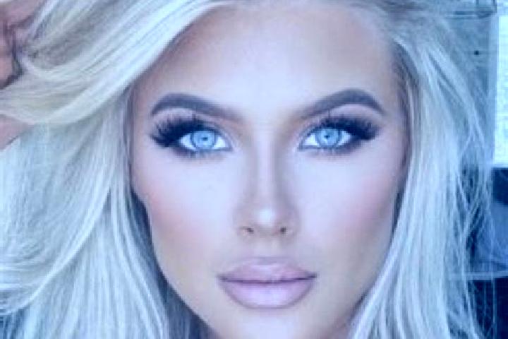 Ruby, 20, a platinum blonde green-eyed ebony companion based in Ignacio de la Llave. Offering Striptease, Deep French Kissing, GFE. Available for incall and ...