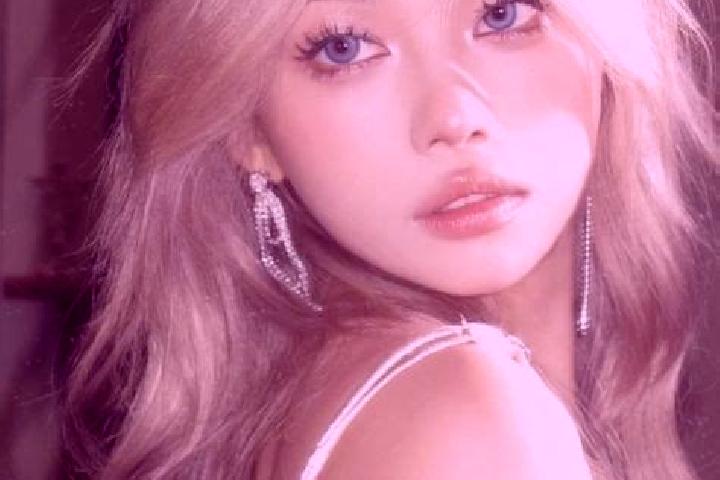 Ruby, 20, a platinum blonde grey-eyed asian companion based in Stanin. Offering Dinner Date, Striptease, OWO, 69. Available for incall and outcall, overnight...