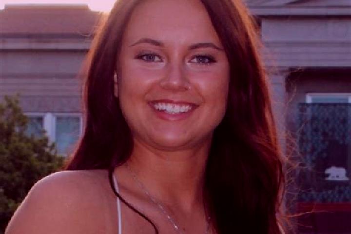 Ruby, 20 — Escort in Oak Grove, United States