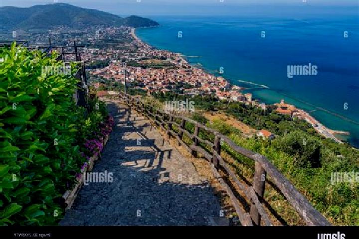 Ruby, 20 — Escort in Sessa Cilento, Italy