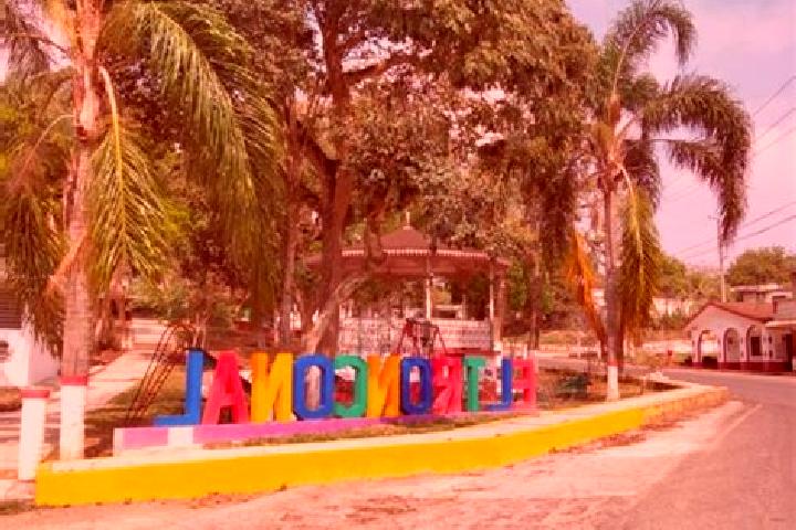 Ruby, 20 — Escort in Tronconal, Mexico