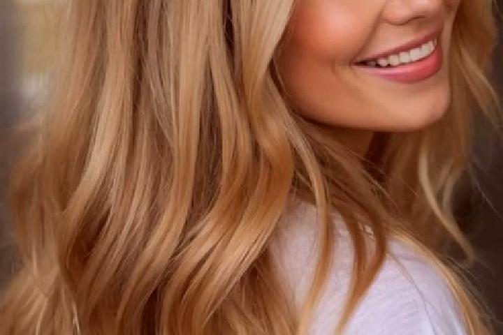 Ruby, 21, a blonde hazel-eyed caucasian companion based in Lomo. Offering Dinner Date, GFE, Couples, Duos. Available for incall and outcall, day and evening ...