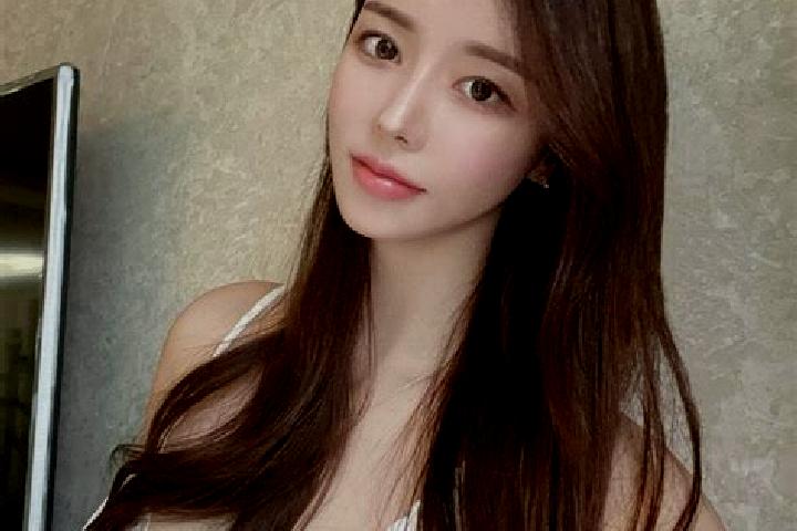 Ruby, 21 — Escort in Xiadingjia, China