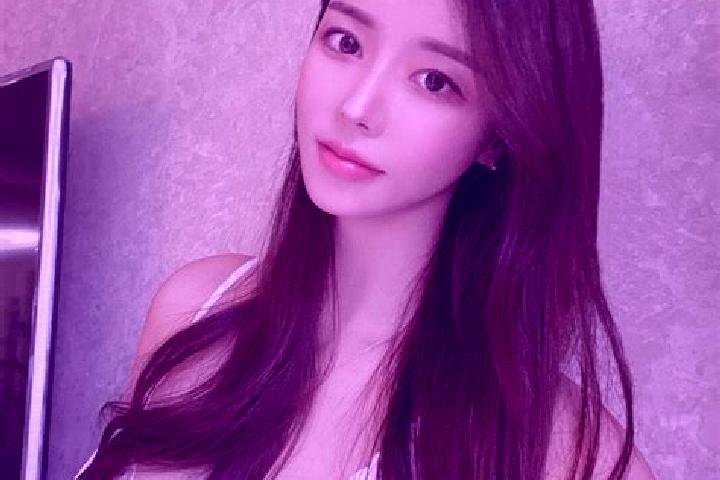Ruby, 22 — Escort in Chenjiahe, China