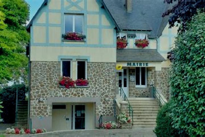 Ruby, 22 — Escort in Juvigny-le-Tertre, France