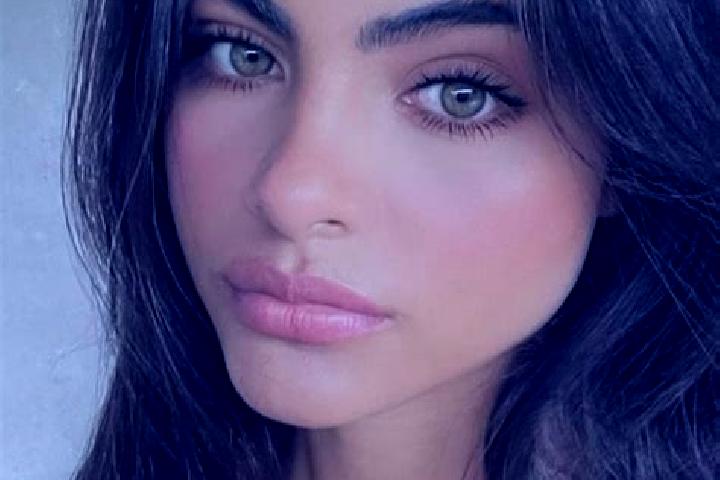 Ruby, 23, a black green-eyed caucasian companion based in Margineanu. Offering Fetish, Girlfriend Experience, Party Girl, Prostate Massage, A-Level. Availabl...