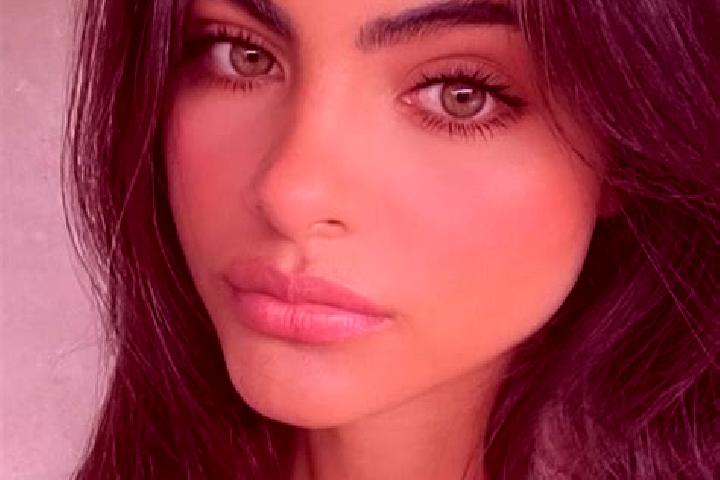 Ruby, 23, a brunette dark-eyed latina companion based in Stadtbredimus. Offering CIM, Massage, BDSM. Available for incall and outcall, day and evening dates.