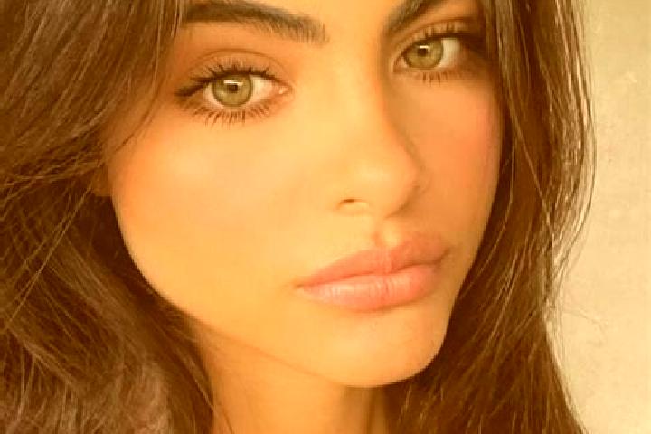 Ruby, 23, a brunette green-eyed indian companion based in Oborne. Offering 69, A-Level, Fetish, Domination. Available for incall and outcall, day and evening...