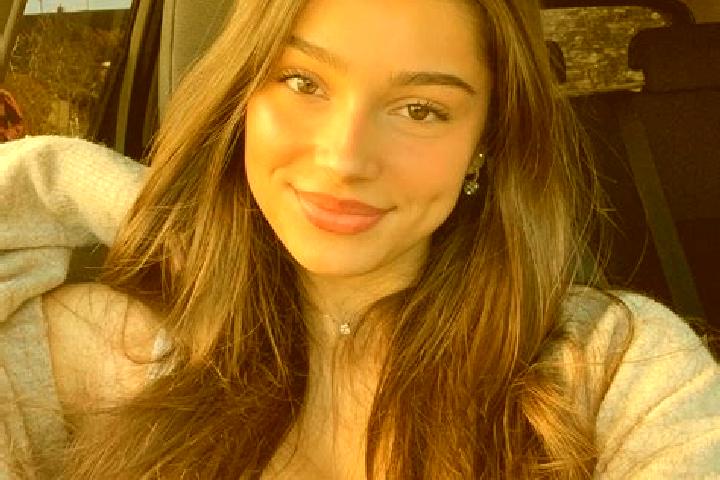 Ruby, 23, a brunette grey-eyed european companion based in Alimosho. Offering Erotic Massage, Couples, Party Girl, A-Level. Available for incall and outcall,...