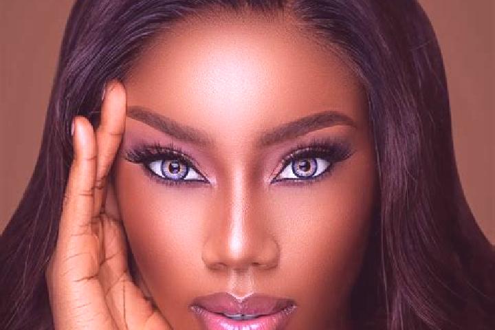 Ruby, 23, a chestnut blue-eyed ebony companion based in Cilimus Kulon. Offering Duos, Prostate Massage, Tantra. Available for incall and outcall, day and eve...