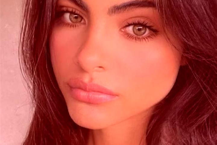 Ruby, 23, a dark blonde green-eyed middle eastern companion based in Krasnoarmeyskiy. Offering Erotic Massage, BDSM, Dinner Date, Girlfriend Experience. Avai...