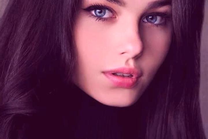 Ruby, 23, a red dark-eyed caucasian companion based in Pul-e Hisar. Offering Domination, Couples, 69. Available for incall and outcall, day and evening dates.