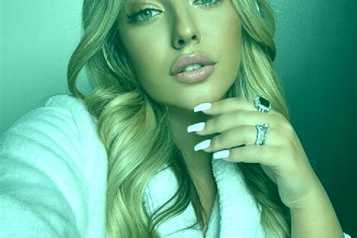 Ruby, 23 — Escort in Borshchi, Ukraine