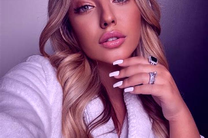 Ruby, 23 — Escort in Draganu, Romania