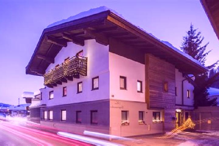 Ruby, 23 — Escort in Hopfgarten im Brixental, Austria