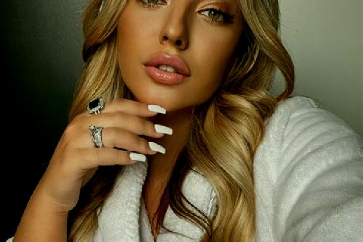 Ruby, 23 — Escort in Obratan, Czech Republic