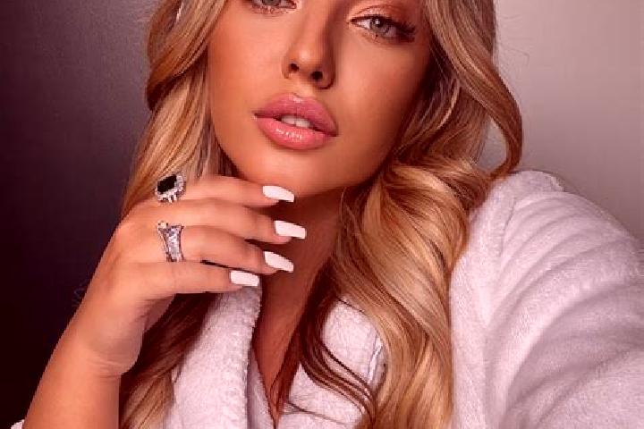 Ruby, 23 — Escort in Toc, Romania