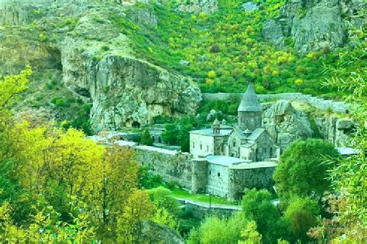Ruby, 23 — Escort in Tsaghkadzor, Armenia