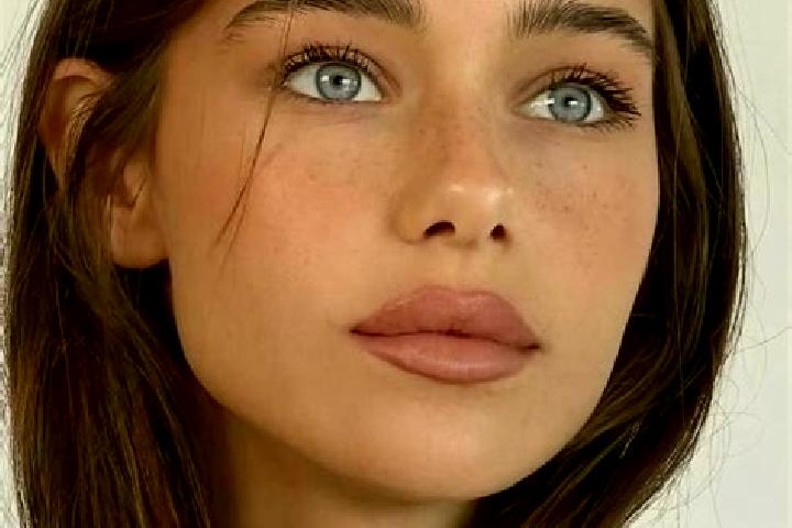 Ruby, 24, a auburn brown-eyed caucasian companion based in Zitenga. Offering OWO, Overnight, Roleplay, A-Level, Dinner Date. Available for incall and outcall...