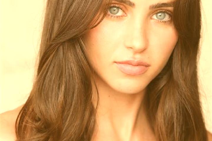 Ruby, 24, a auburn brown-eyed latina companion based in Chantepie. Offering OWO, Overnight, Prostate Massage. Available for incall and outcall, day and eveni...