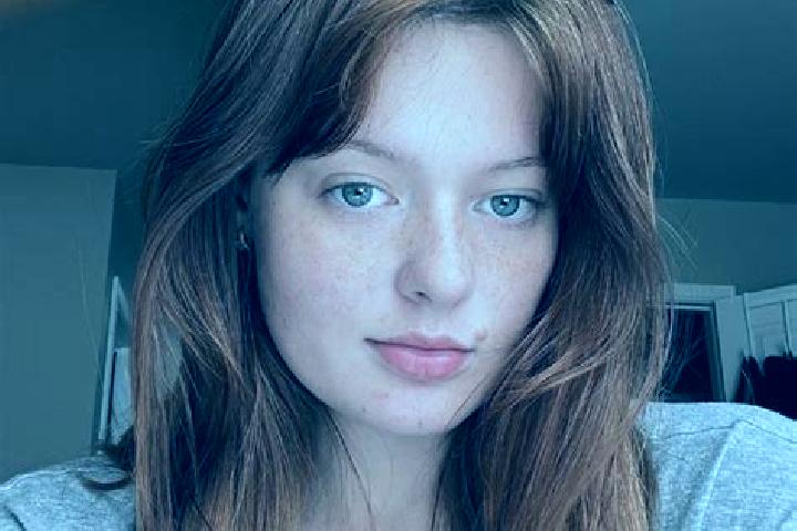 Ruby, 24, a auburn grey-eyed european companion based in Rudbar. Offering Travel Companion, Couples, GFE. Available for incall and outcall, day and evening d...