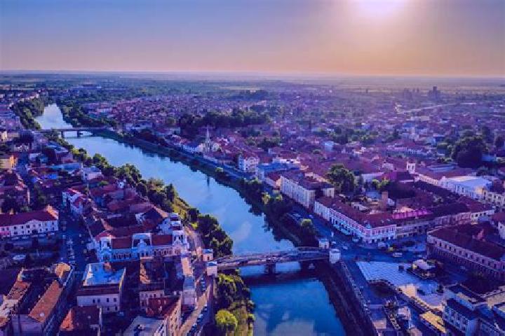 Ruby, 24 — Escort in Satchinez, Romania