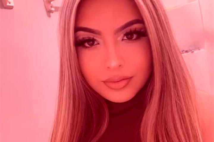 Ruby, 25, a blonde amber-eyed latina companion based in Tillberga. Offering Striptease, 69, Overnight. Available for incall and outcall, day and evening dates.